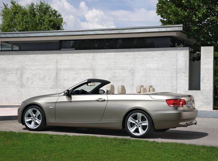  BMW 3-Series Convertible 2007 года  (фото 239 из 239)